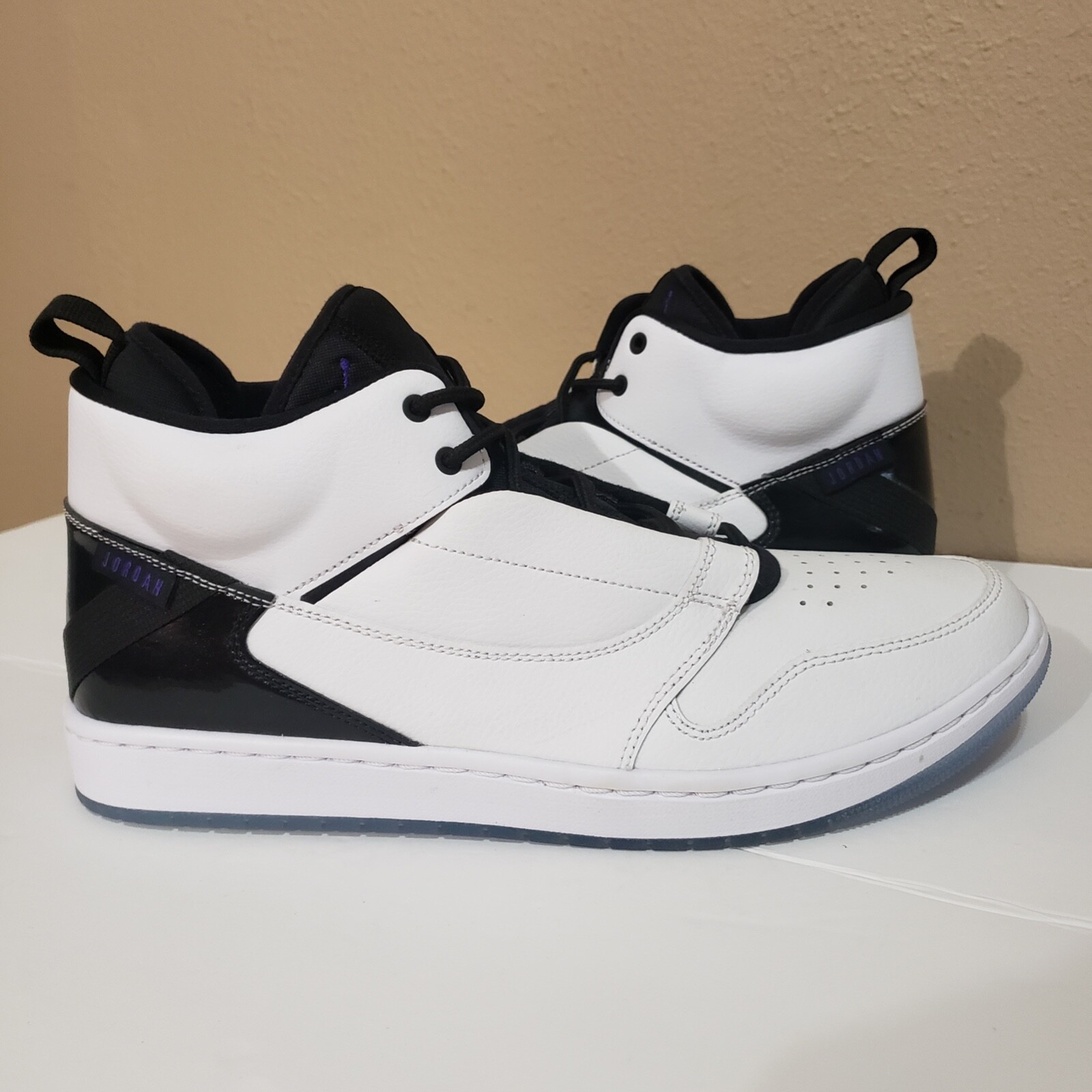 jordan fadeaway shoes white