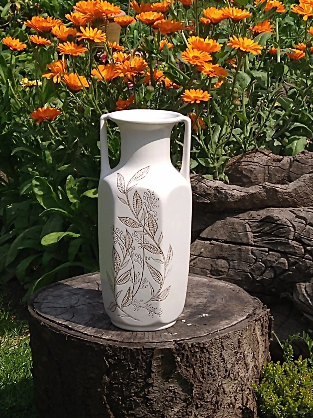 Kingston Pottery, Floral Vase
Opens in a new window or tab