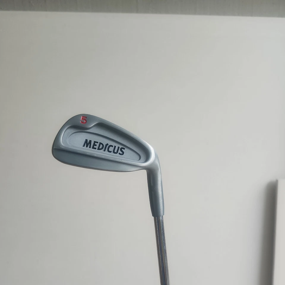 Club de Golf Medicus 5 Hierro Doble Bisagra Ayuda de Entrenamiento para Mano Derecha Foto 3 de 4