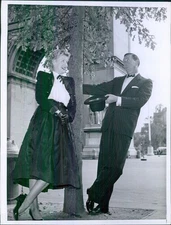 1956 Actor Ray Bolger Vaudeville Singer Dancer Stage Holding Top Hat 7X9 Photo