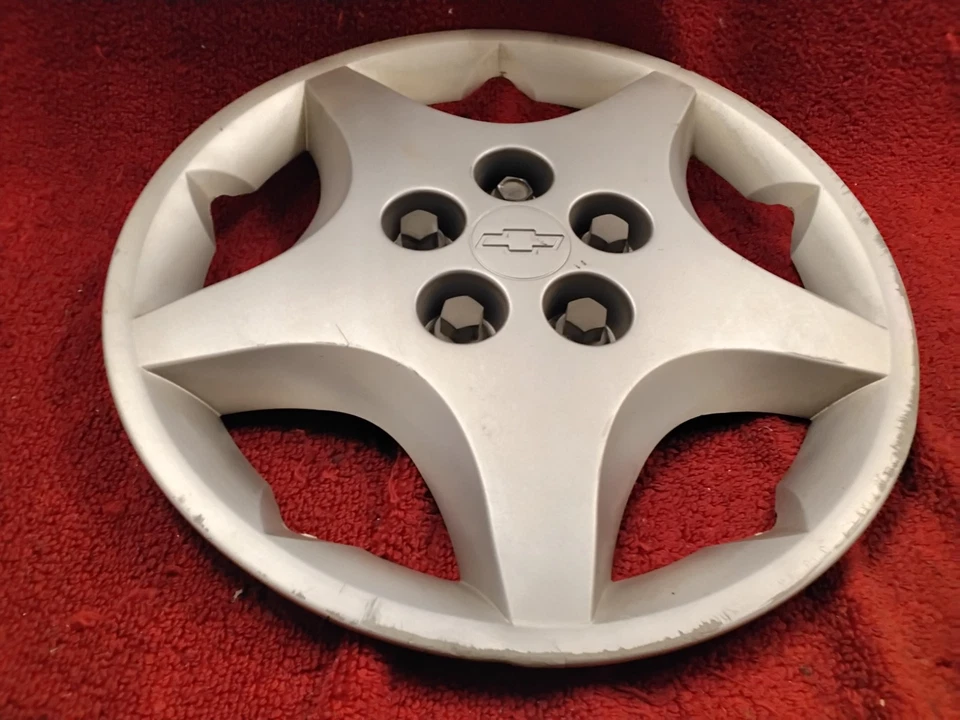 雪佛兰骑士:2000 年、2001 年、2002 年、2003 年、2004 年、2005 年、14 英寸原始设备制造商轮毂盖,#2707 — 第 3/4 张图片