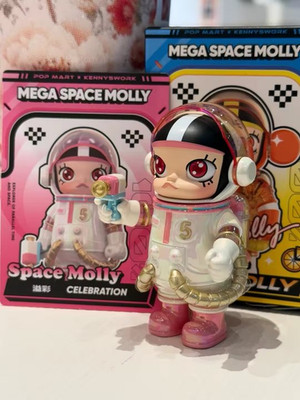 MEGA SPACE MOLLY 100%シリーズ4【celebration】 Authentic Mega Space Molly 100% Anniversary Series 4 Figure Toys