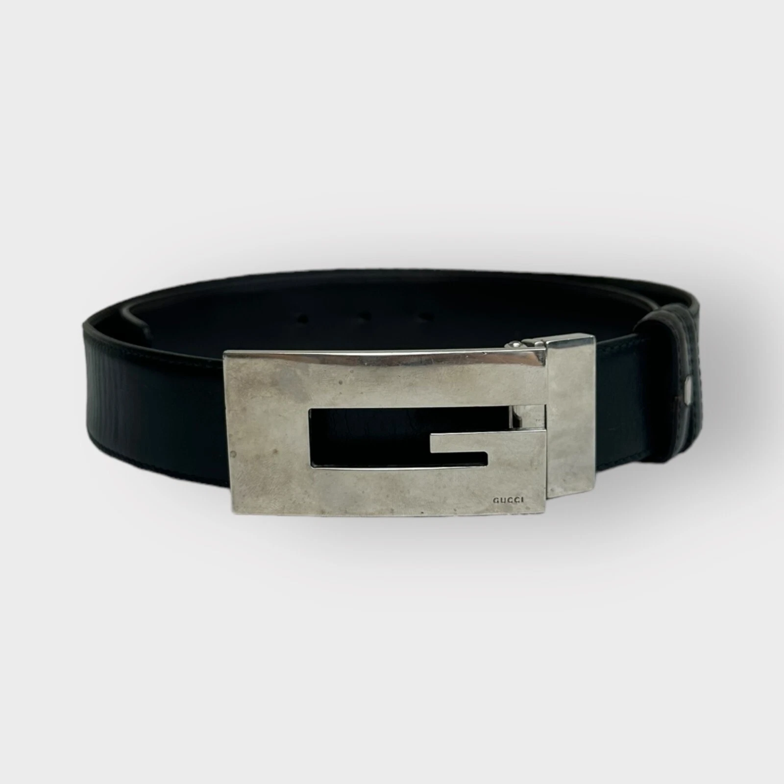 Authentic Gucci Belt Vintage G Classic Buckle Logo Black Leather size 90/36