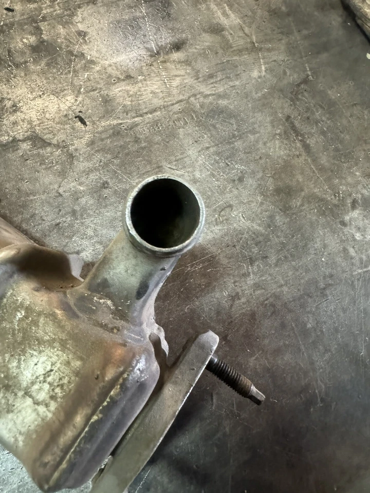 2008 2009 2010 Ford F250 F350 Diesel Super Duty EGR COOLER 1866887C91 N0815003 - Imagem 3 de 4