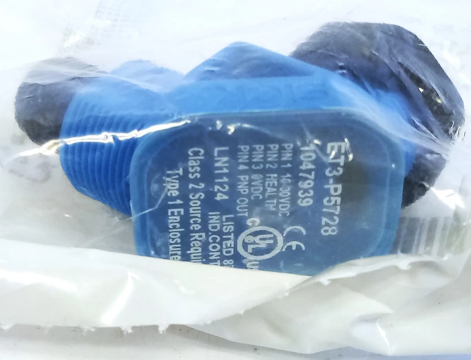 SICK ET3-P5728 1047939 10-30VDC Photoelectric Proximity Sensor - Image 3 of 4