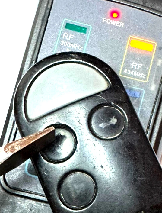 OEM INFINITI J30 1995-1999 KEYLESS ENTRY REMOTE CAR KEY FOB CONTROL A269ZUA078 Foto 2 de 4