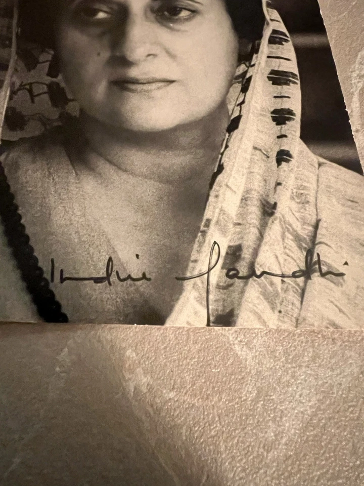 Indira Gandhi - Drucksignierte Autogrammkarte - Ministerpräsidentin Indien - Bild 2 von 4