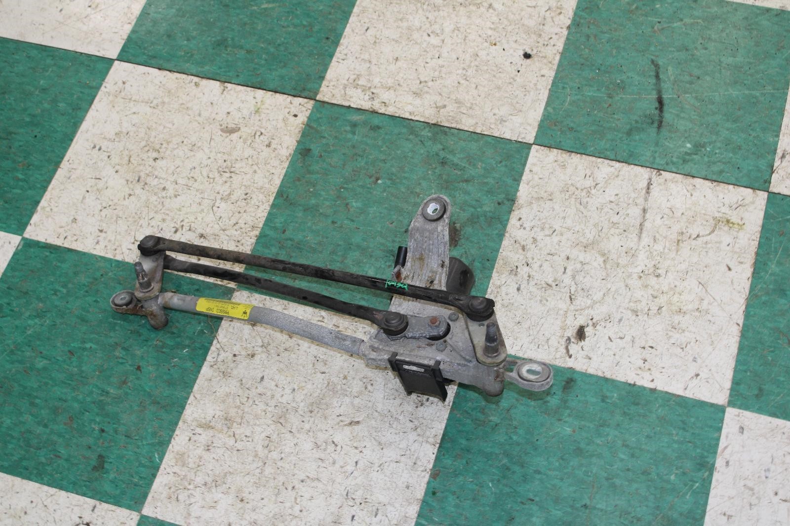 Maserati Ghibli 2014-2022 Front Windshield wiper motor
