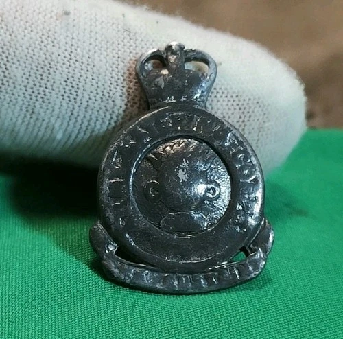 Vintage WW1/2 Army Catering Badge Metal Detecting Find (273)