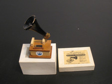 MINIATURE DOLLHOUSE WOOD OLD FASHIONED PHONOG...