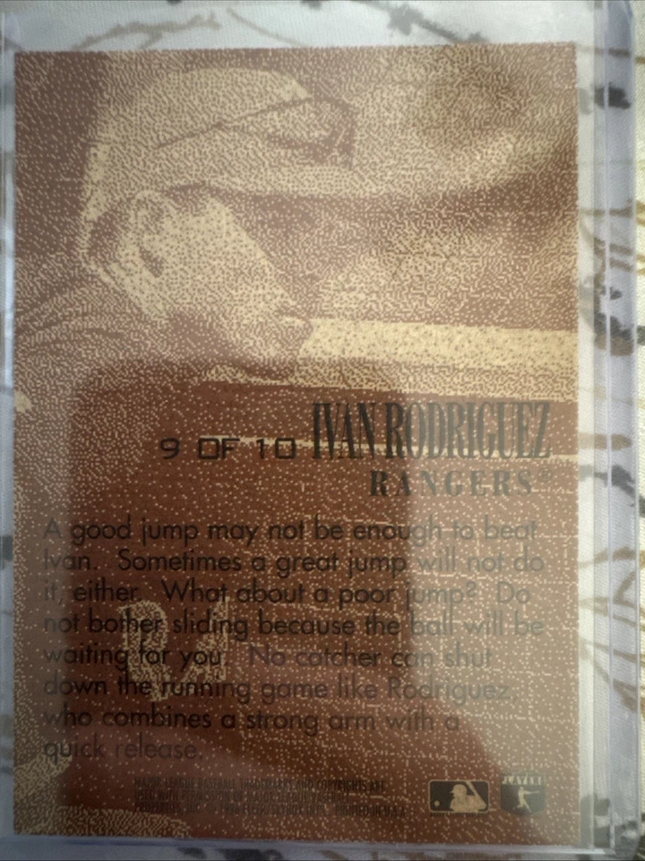 Iván Rodriguez 1996 Fleer/Skybox E-XL D-Fense 9 de 10 Foto 2 de 2