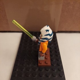 Lego Star Wars minifigure Ahsoka Tano 8037 / Year 2009 WITH LIGHTSABER