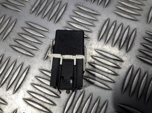 a0025421319 Relais, Arbeitsstrom v23134-b52-x336  v23134b52x336 M DE508792-14