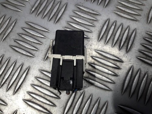 a0025421319 Relais, Arbeitsstrom v23134-b52-x336  v23134b52x336 M DE508792-14