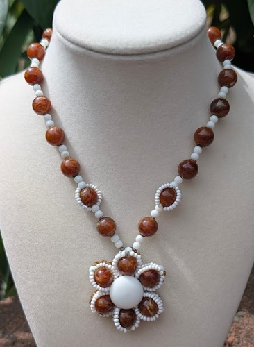 Rare signed Miriam Haskell White Mottled Brown Glass Beaded Flower Necklace