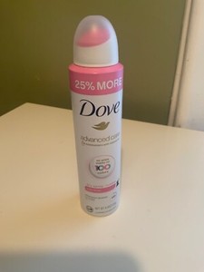 Dove Women's Invisible Dry Spray Antiperspirant Deodorant 4.8 oz ()