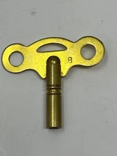 Brass  Clock Key #8  4.25mm  (CM16-8922)