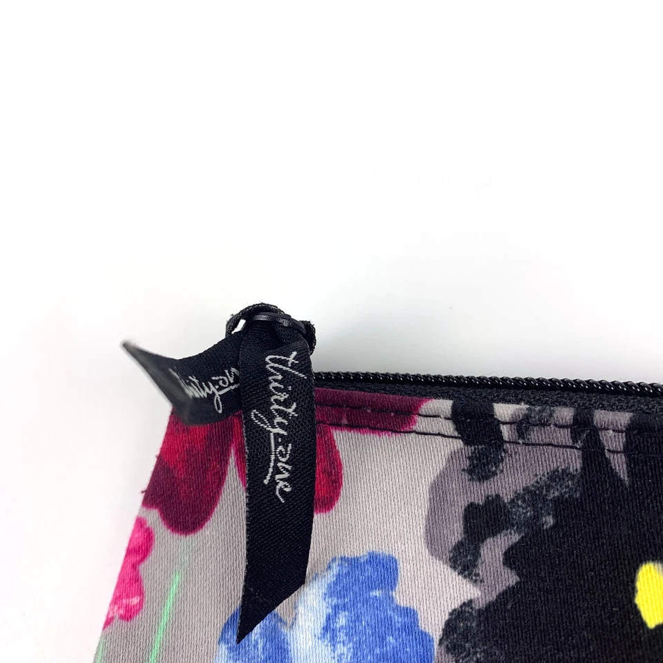 Thirty One Bolsa Cremallera Acuarela Jardín Rosa Bordado treinta y uno Esencial Foto 3 de 4