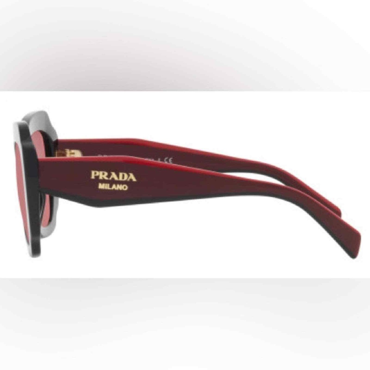 PRADA ビジュー付きレッドサングラス PRADA Red Mirrored oversized sunglasses with logo triangle