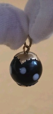 Geprüfter 14K Gelbgold ''Black Gumball'' Anhänger. Nachlassfund. Lesen