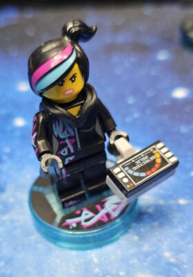 LEGO Dimensions Lucy Wyldstyle with Hood Base Minifigure