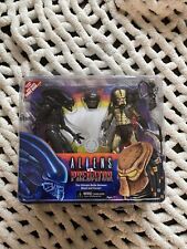 NECA ALIENS vs. PREDATOR 2-PACK THE ULTIMATE BATTLE BETWEEN BEAST & HUNTER!  TRU