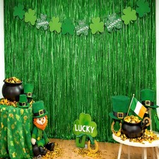 St Patricks Day Decorations - Green Party Backdrop Streamers  St Patricks Da...