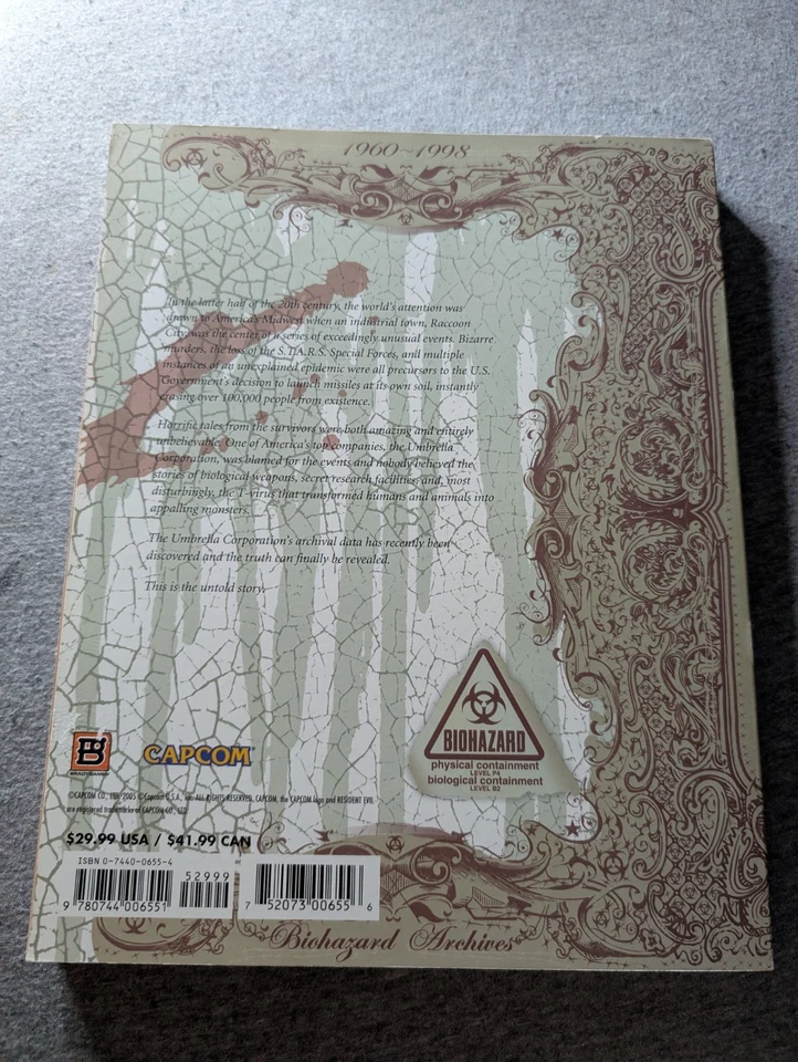Resident Evil Archives 1 & 2 Paperback Collection Capcom Official English - Image 3 of 4