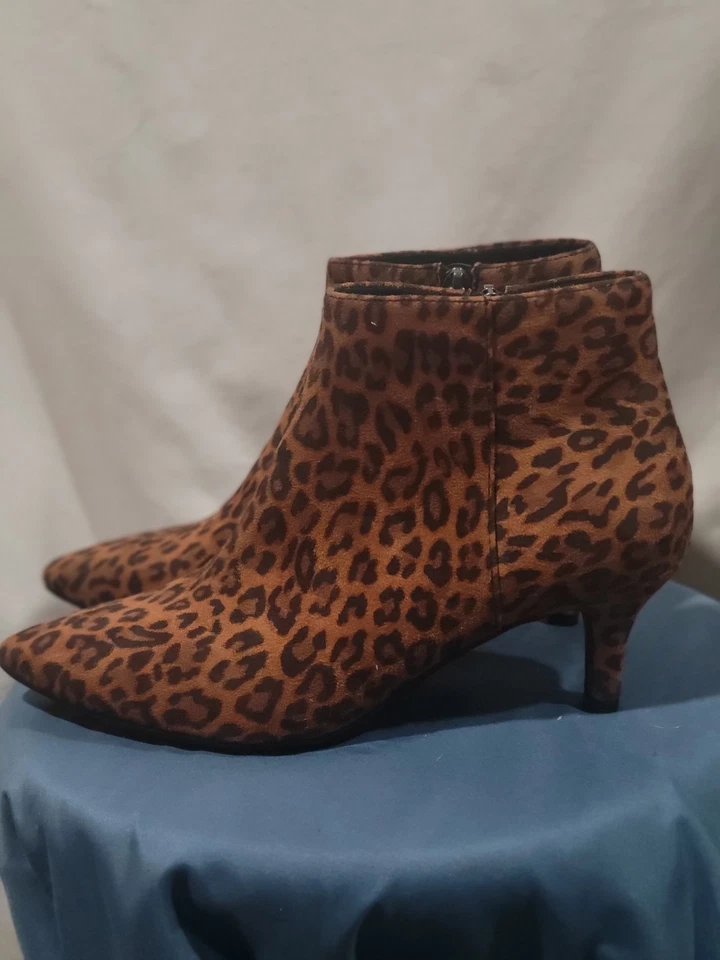 Botas para mujer Aerosoles Edith camel leopardo imitación gamuza talla 8 nuevas sin etiquetas Foto 2 de 4