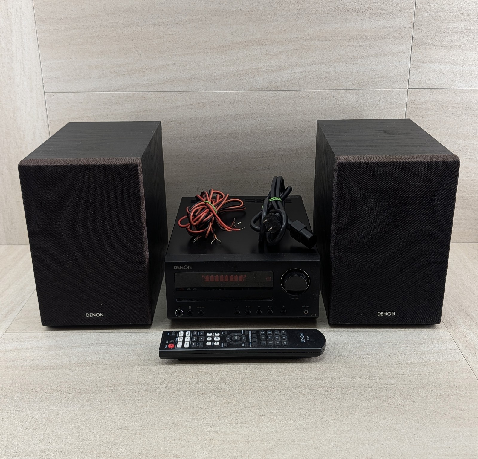 Denon D-T1 Micro Component Stereo System CD Bluetooth Receiv