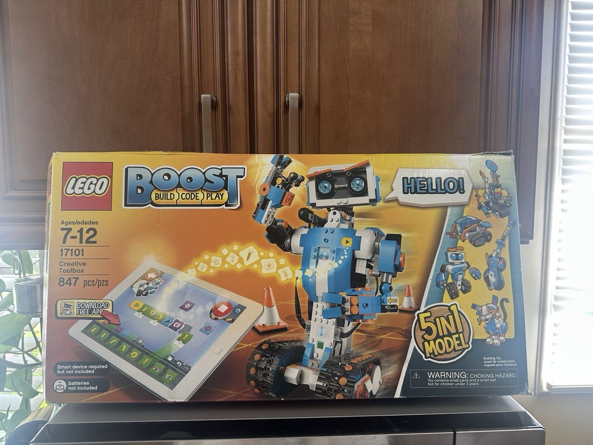 LEGO 17101 BOOST Creative Toolbox READ DESCRIPTION 90% Complete