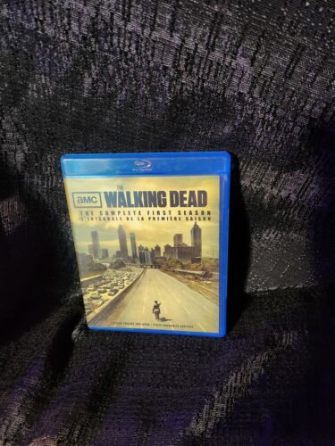 Walking Dead: The Complete First Season Blu-ray - Picture 1 of 3