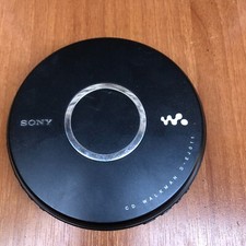 Sony CD Walkman D-EJ011 Black For Parts does not read CD