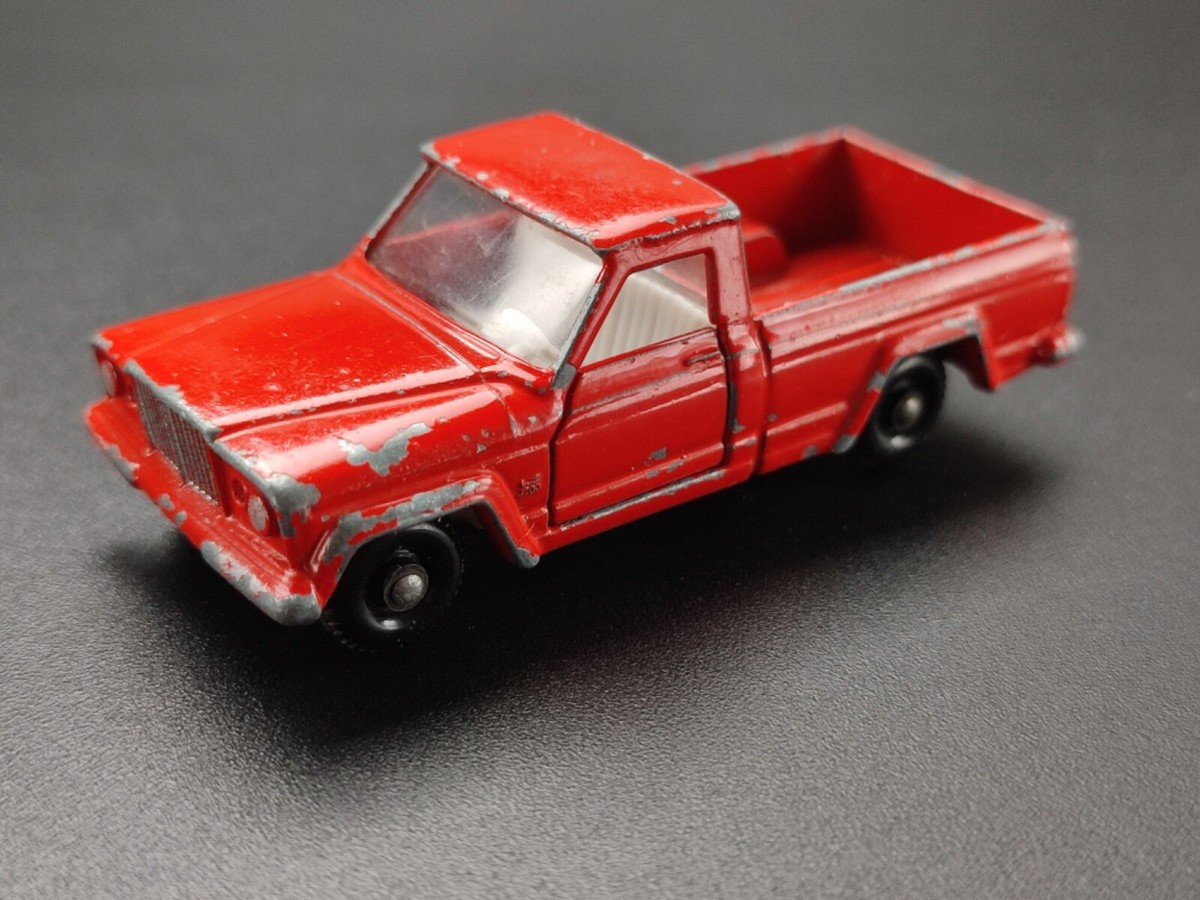 Matchbox Lesney #983558 Jeep Gladiator Pickup Truck Red RARE Made