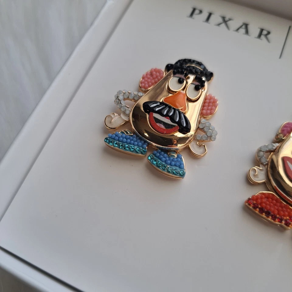 Disney Pixar X Baublebar Toy Story Mr & Mrs Cabeza de Patata Pendientes Tono Dorado Tachuelas Foto 4 de 4