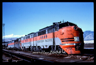 (MZ) DUPE TRAIN SLIDE WESTERN PACIFIC (WP) 909D+  LASH-UP