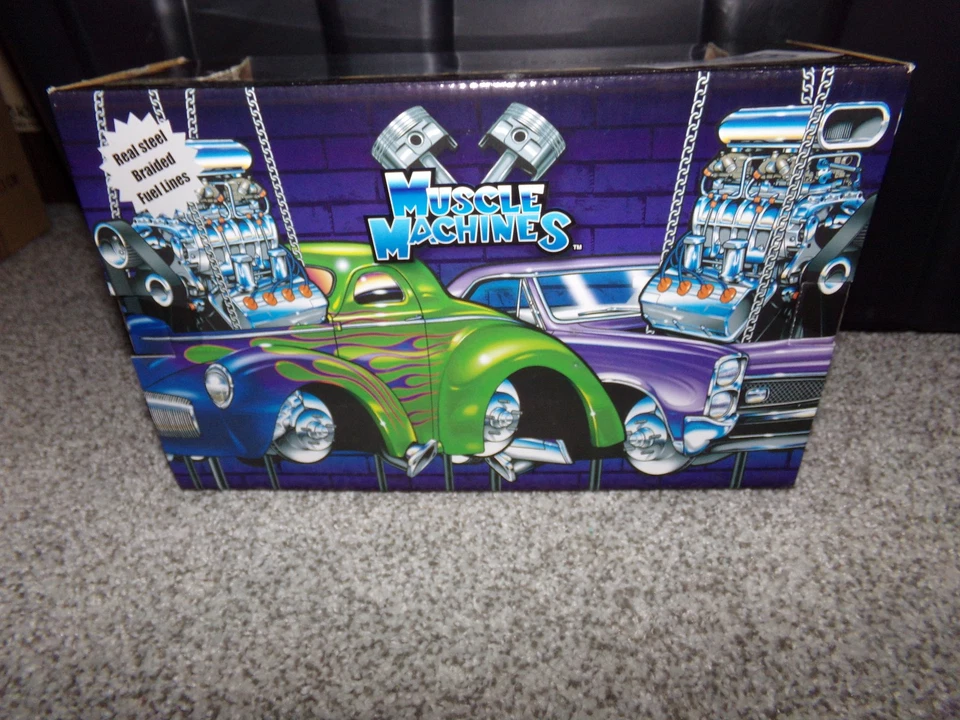 1/24  MUSCLE MACHINES BUILD IT  1969 CAMARO MODEL KIT BLACK - Image 3 of 4