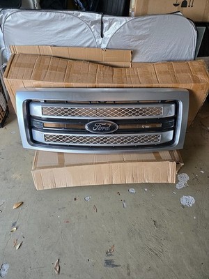OEM 2013-2014 Ford F-150 PLATINUM Front Grille Satin DL3J-8C050 DL3J-8200