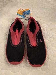 junior water shoes
