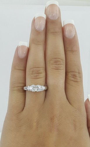 Helzberg Signature Square Princess Diamond Engagement Ring 0.58 ct Platinum - Picture 3 of 11