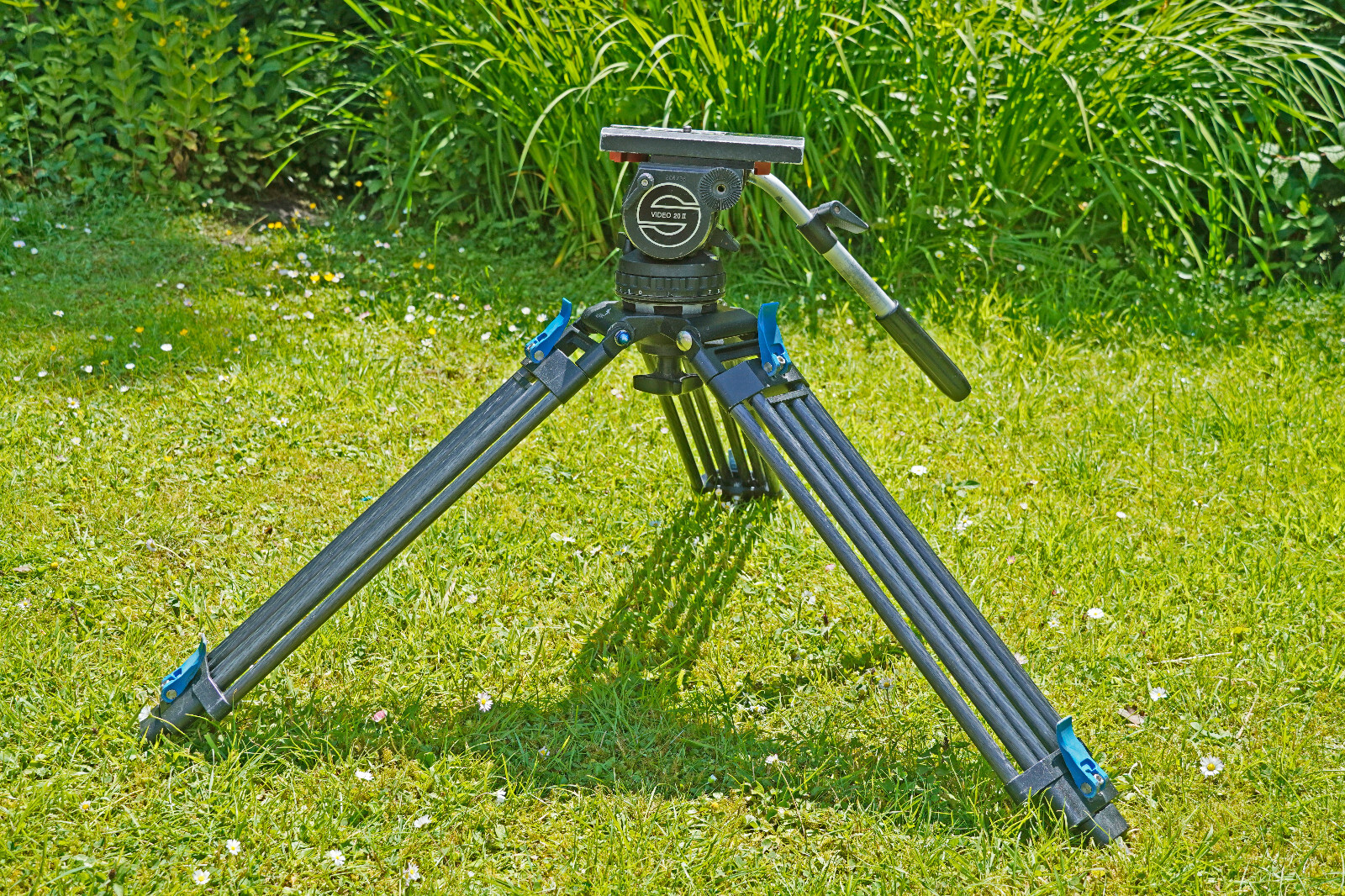 Sachtler Video 20 II mit Panther Stativ C 100/2 Carbon   Filmstativ Videostativ 