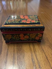 Traditional Khokhloma Vintage Russian Folk Art Wood Trinket/Jewelry Box