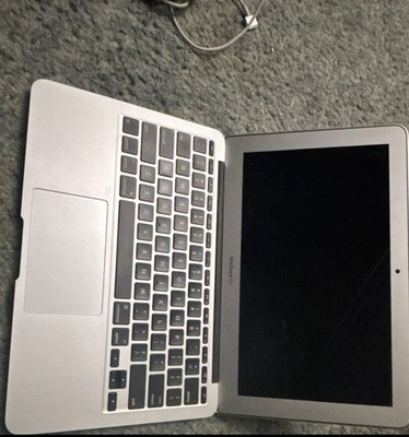Apple MacBook Air 11.5in Intel i5 1.8GHz 8GB 128GB SSD Silver 2017