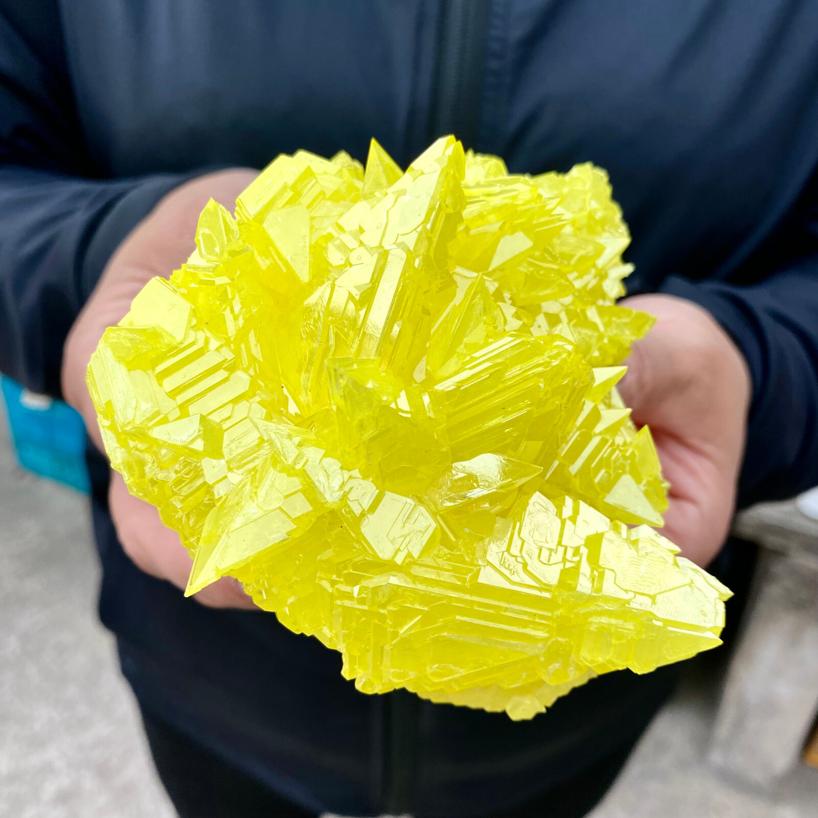 Newly discovered 350g natural yellow sulfur crystal quartz mineral specimen