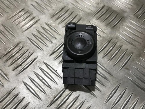 Volkswagen Passat 1998 Wing mirror control switch (Exterior Mirror #417800-20