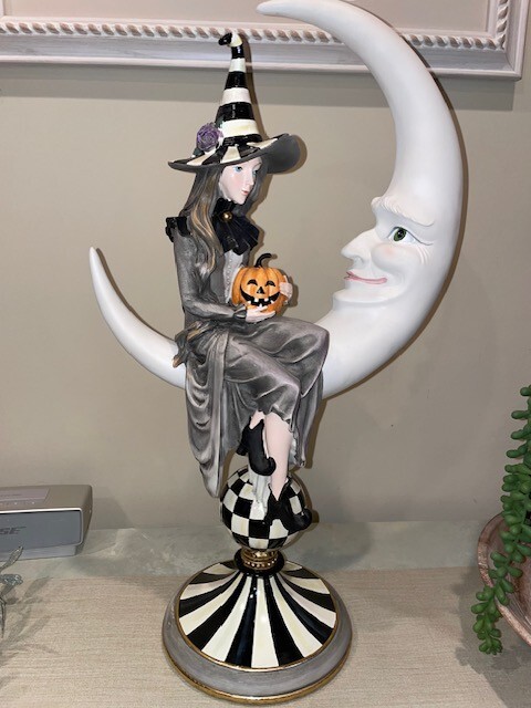 Figurine Mackenzie-Childs Halloween - Sorcière Sur Lune Avec Citrouille - Neuf Dans Sa Boîte