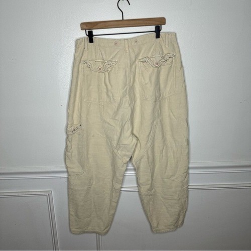 Free People Bay To Breakers Destroyed Cargo Pants in Ivory Cream Womens Large - Picture 8 of 13