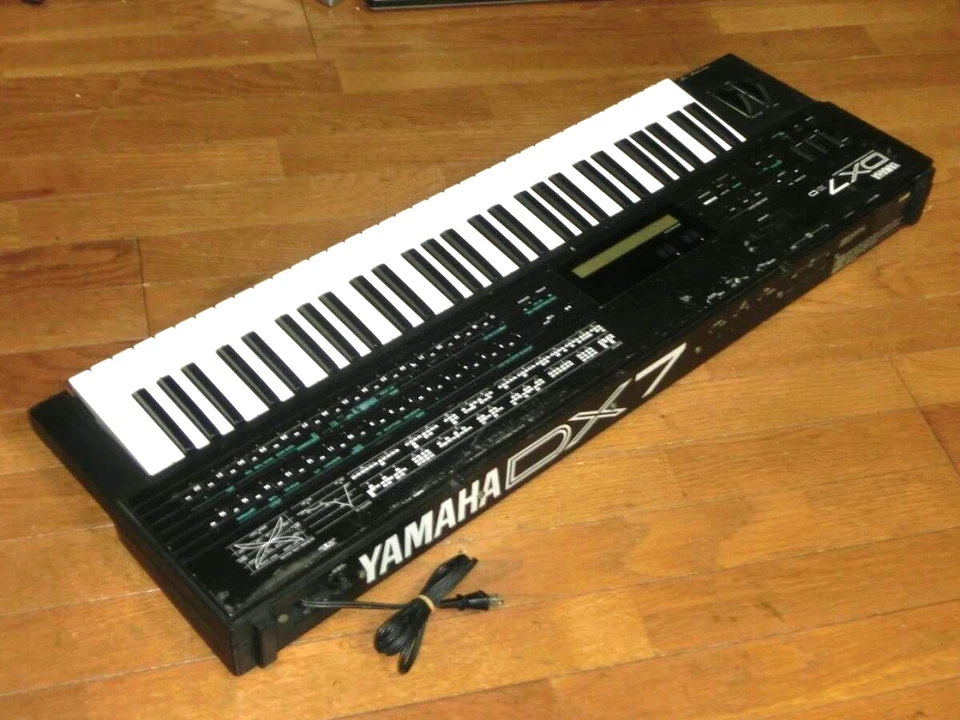 Yamaha DX7IID DX7II-D DX7-IID FM Digital Synthesizer Keyboard Used Working - Image 3 of 4