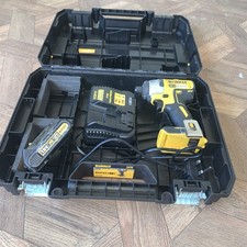 Dewalt DCF886 18V Cordless Impact Driver. 1.3ah Dewalt Battery