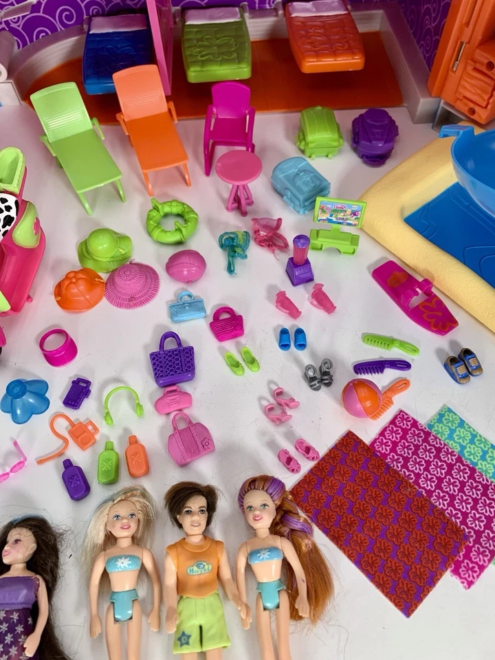 Polly Pocket Playset So Hip Cruise Ship with 4 Dolls & Accessories 2006 - Image 4 of 4